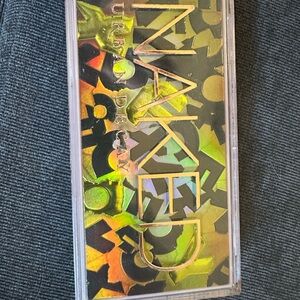 Urban Decay Vibrant Multicolor Eyeshadow Palette